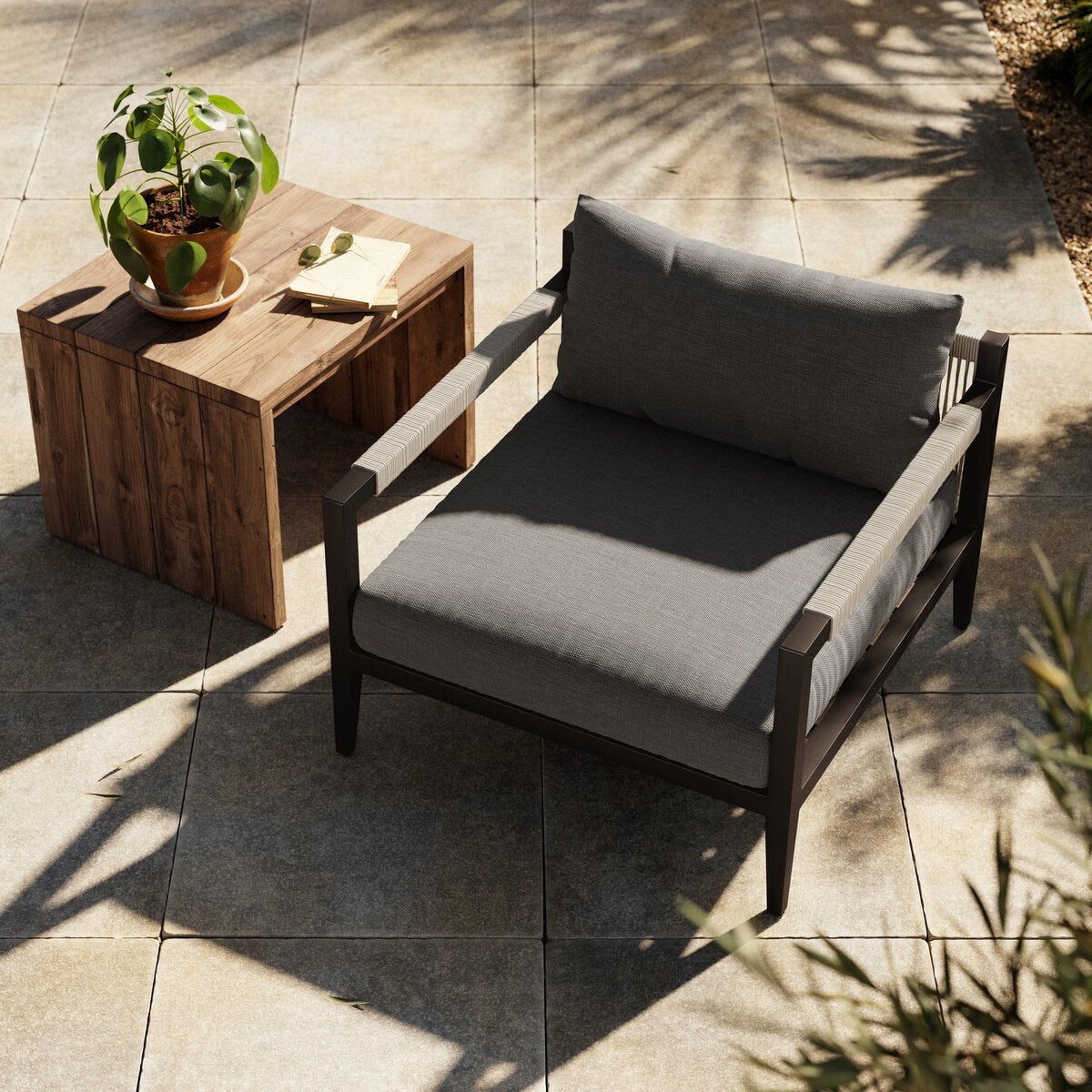 Sherwood Outdoor Chair, Bronze