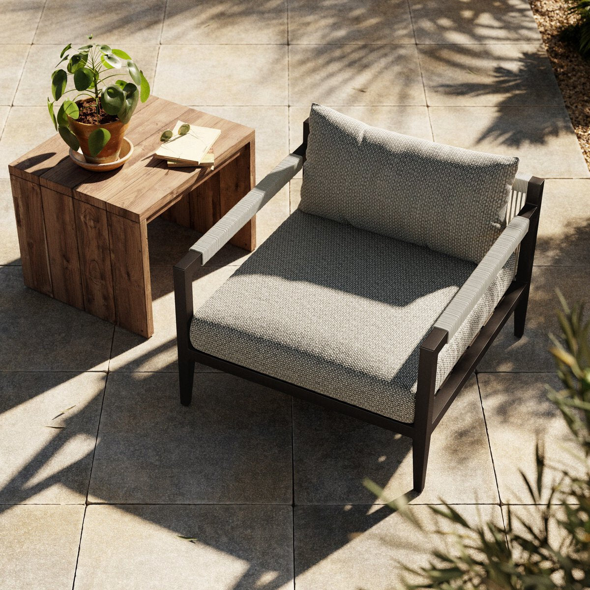 Sherwood Outdoor Chair, Bronze