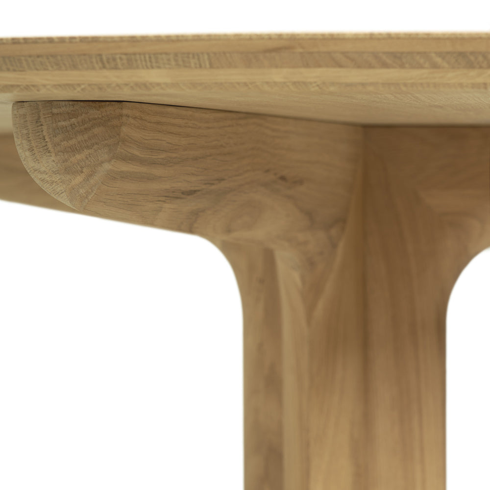 Corto Round Dining Table