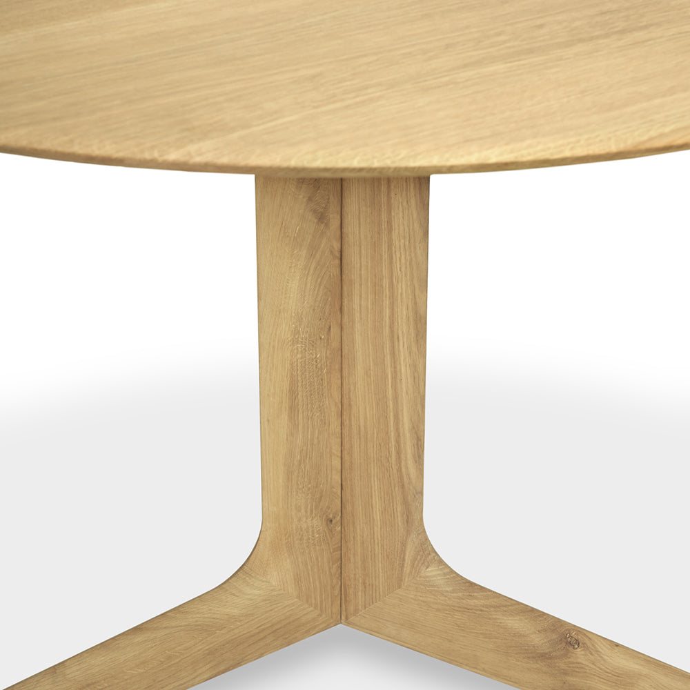 Corto Round Dining Table