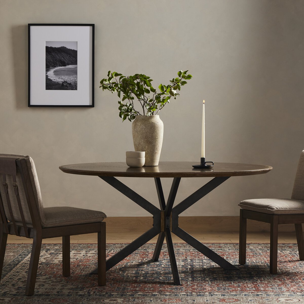 Spider 60" Round Dining Table