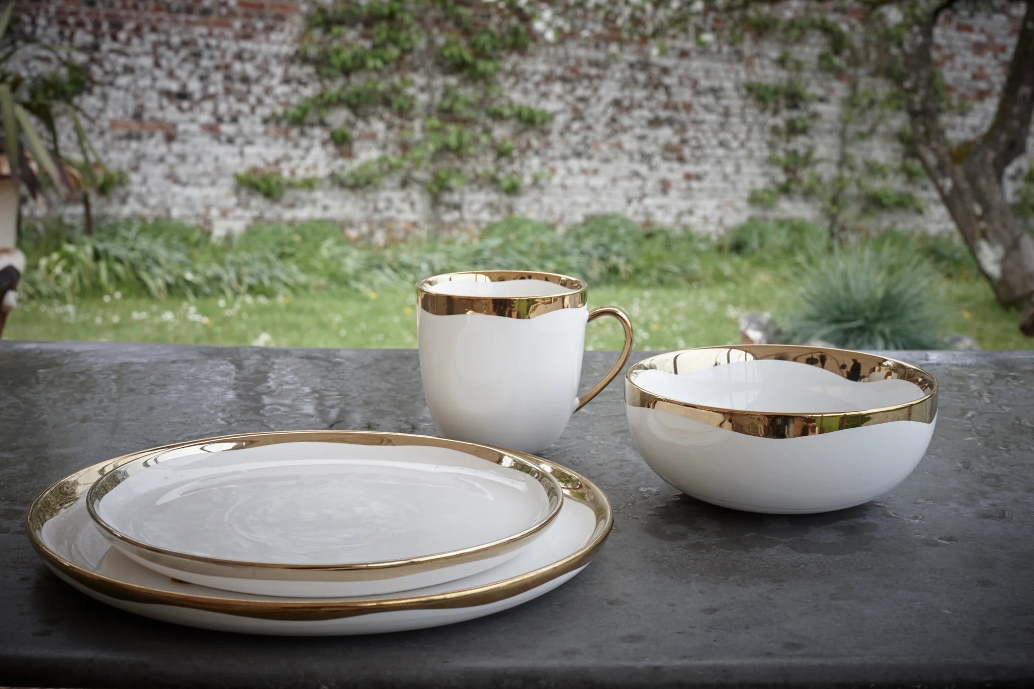 Dauville Gold Rim Porcelain 3 Piece Dinnerware Set, Service For 1