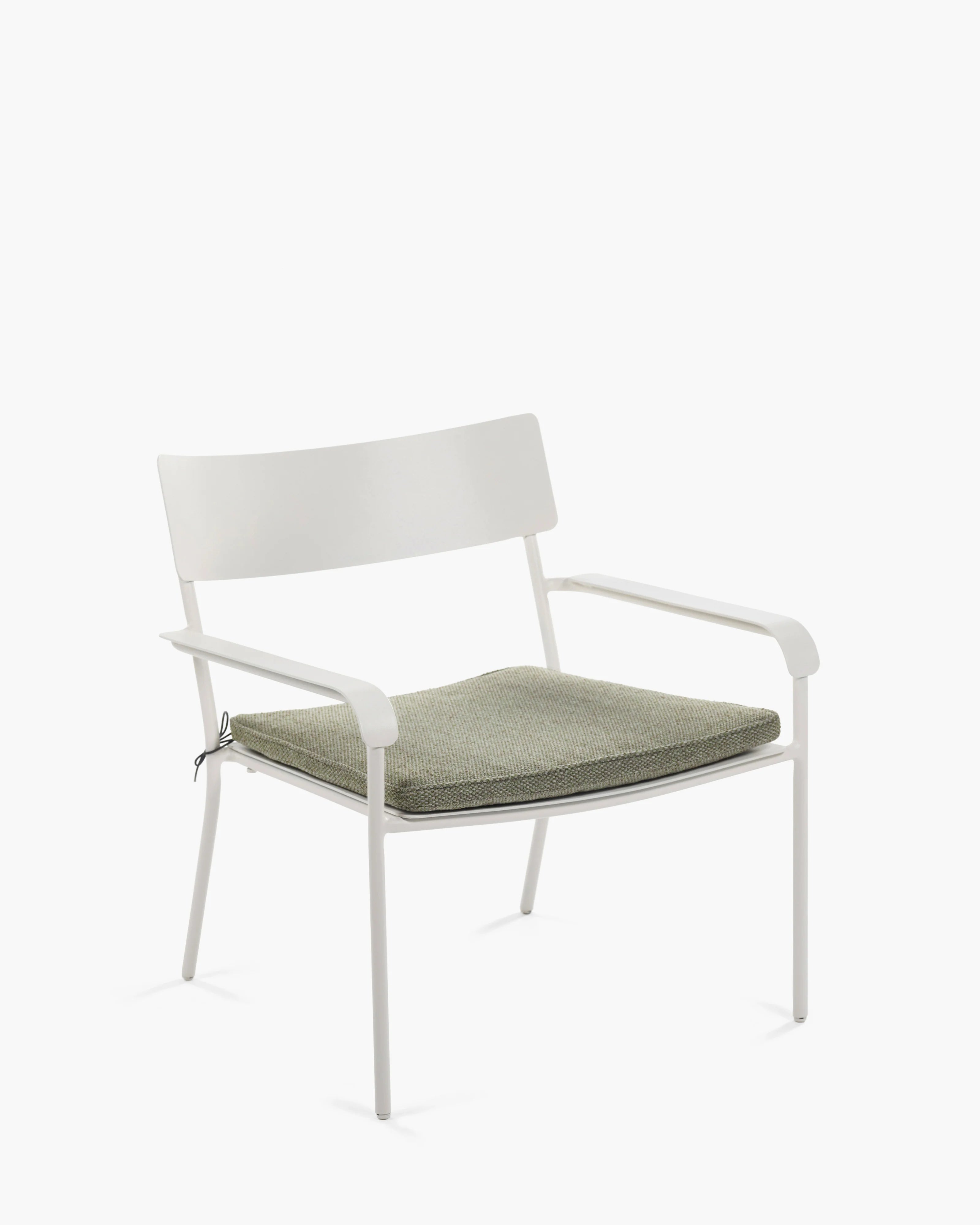 August Aluminum Lounge Chair