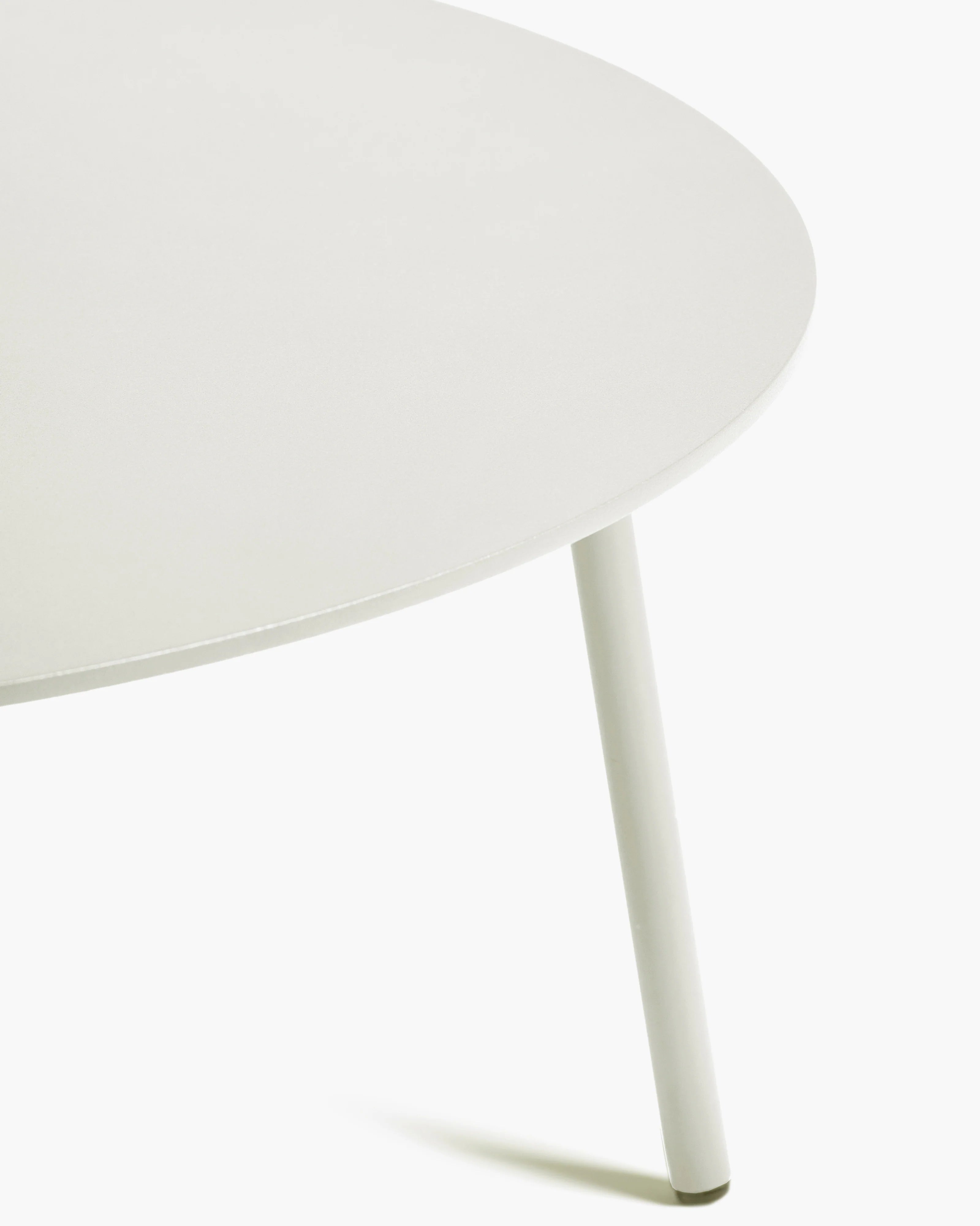 August Aluminum Round Side Table