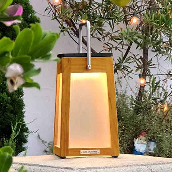 Les Jardins LIGHTING - Tecka Teak Solar Powered LED Lantern