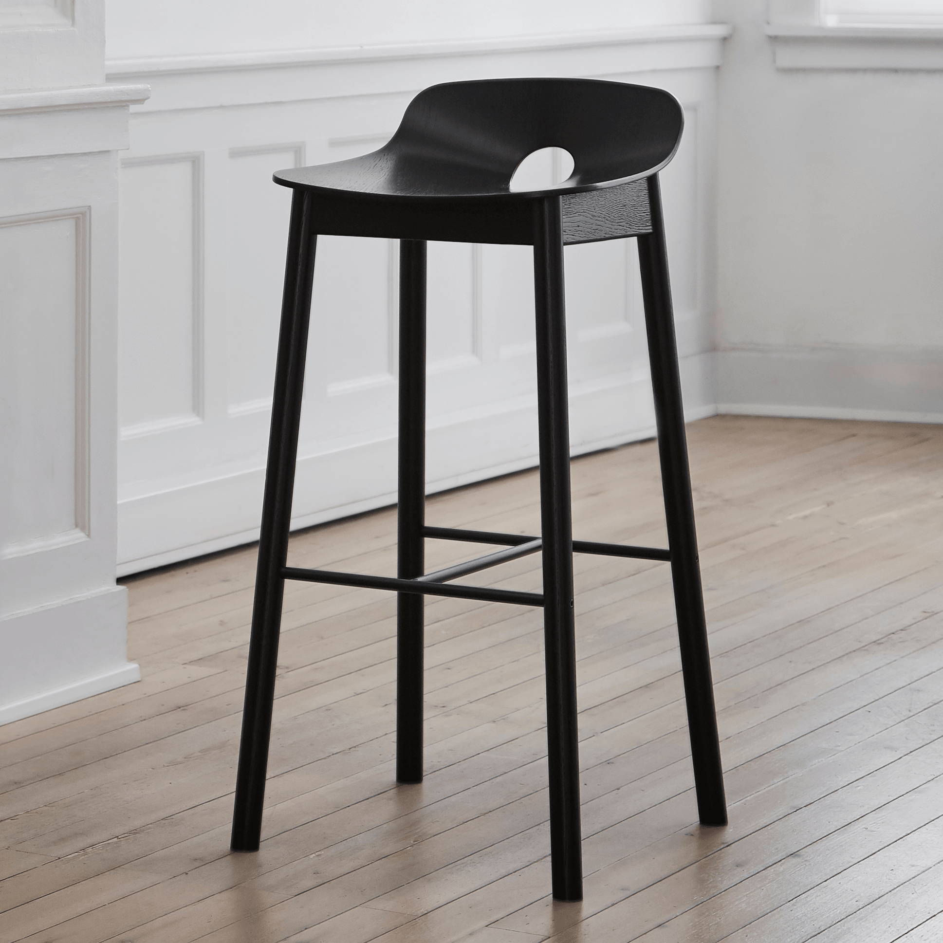 WOUD FURNITURE - Mono Bar Stool