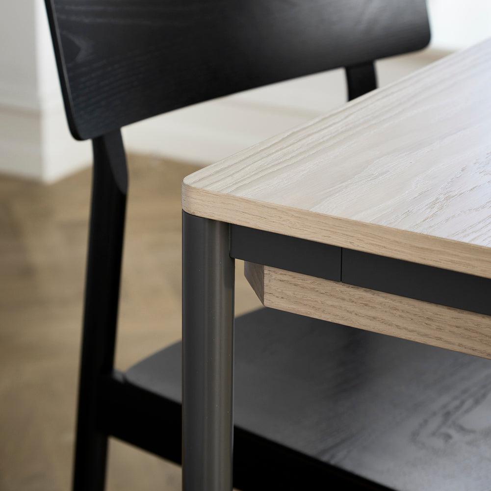 WOUD FURNITURE - Piezas Square Dining Table