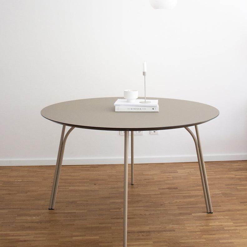 WOUD FURNITURE - Tree Round Dining Table