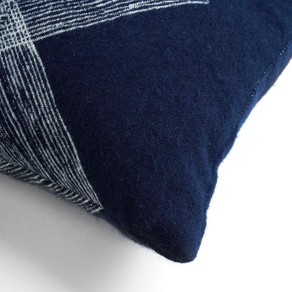 Ethnicraft TEXTILES - Navy Linear Diamonds Pillow - Set of 2