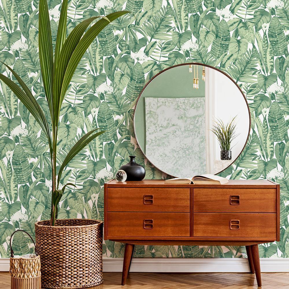 Tempaper Designs LIFESTYLE - Tropical Jungle Green Peel and Stick Wallpaper